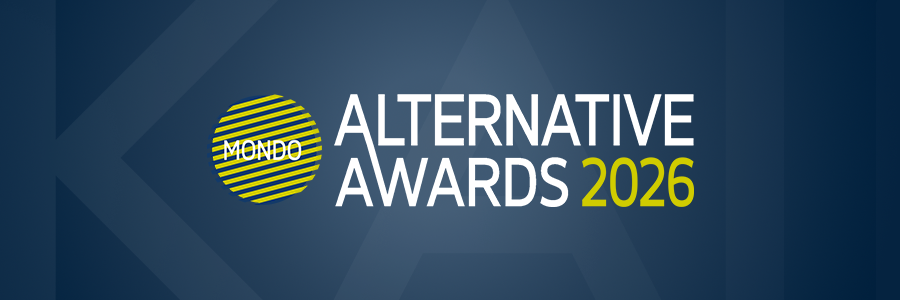 Sfondo blu scuro con la scritta «Mondo Alternative Awards 2026» in bianco e verde. A sinistra è raffigurato un cerchio a strisce con la scritta «Mondo». Lo stile è moderno e professionale.